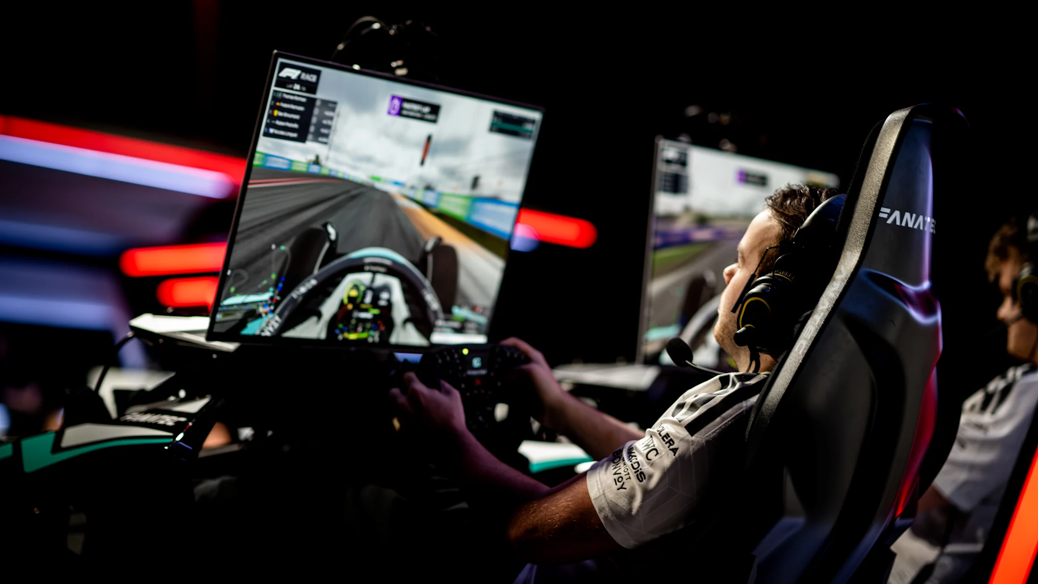 爱游戏体育 R10 排位赛直播：2026 F1 模拟赛世锦赛墨西哥城站实时看点